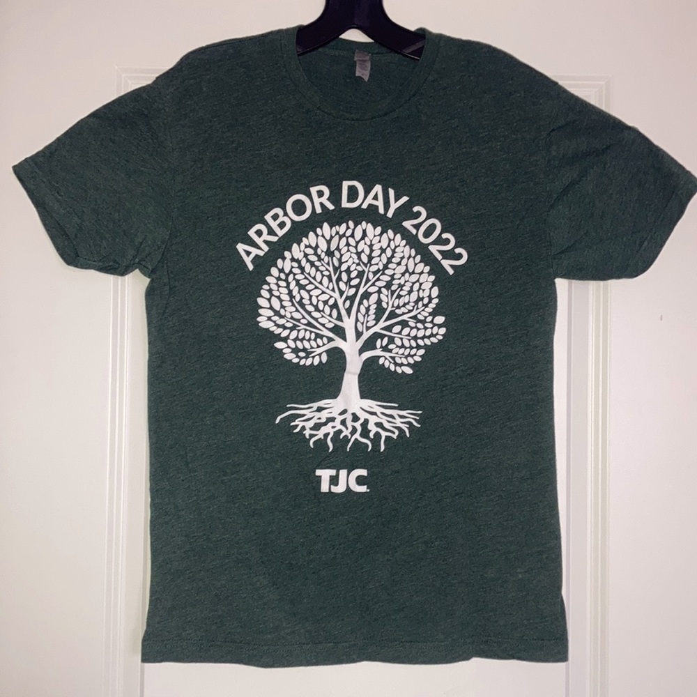 TJC Arbor Day 2022 T-Shirt size M